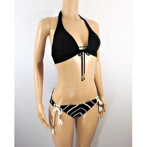Robin Piccone Black & White 2 Pc swimsuit